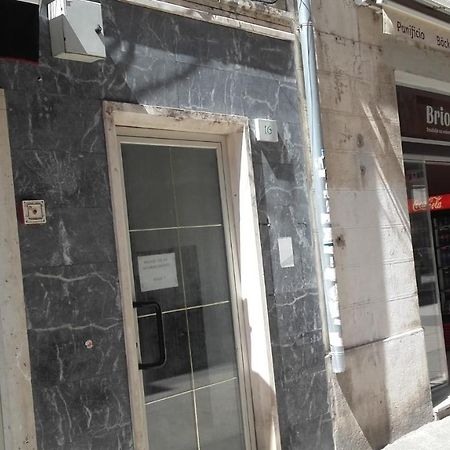 Pula Center Old Town Apartments And Rooms Екстериор снимка