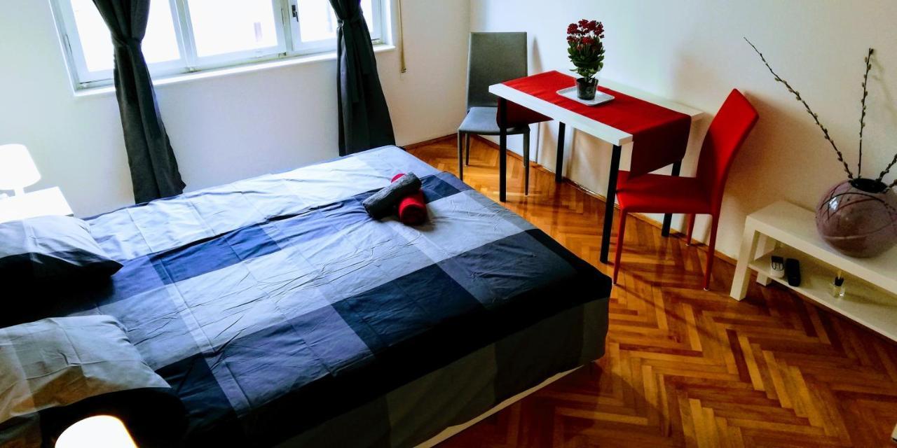 Pula Center Old Town Apartments And Rooms Екстериор снимка