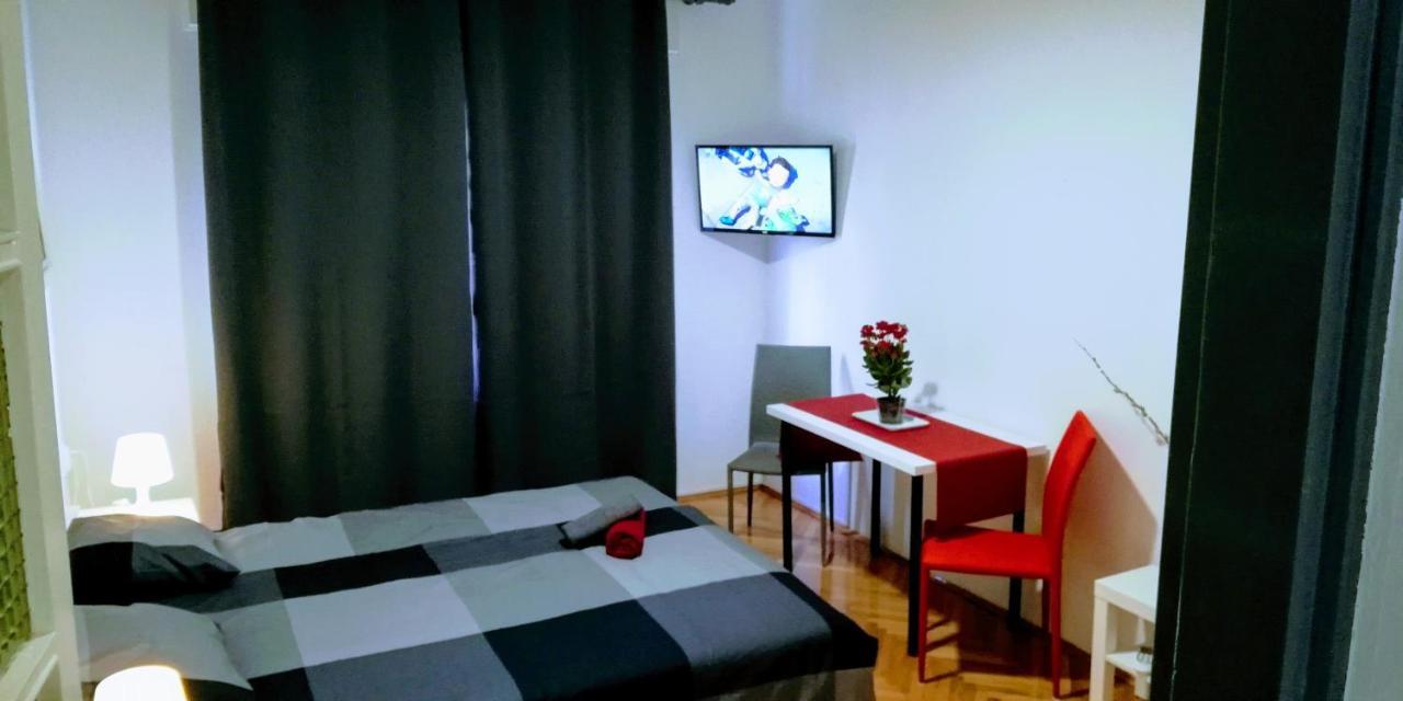 Pula Center Old Town Apartments And Rooms Екстериор снимка